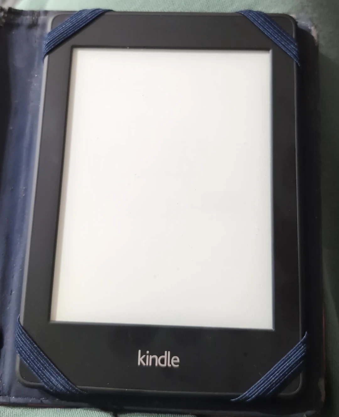 Kindle e-reader with Verso Cover