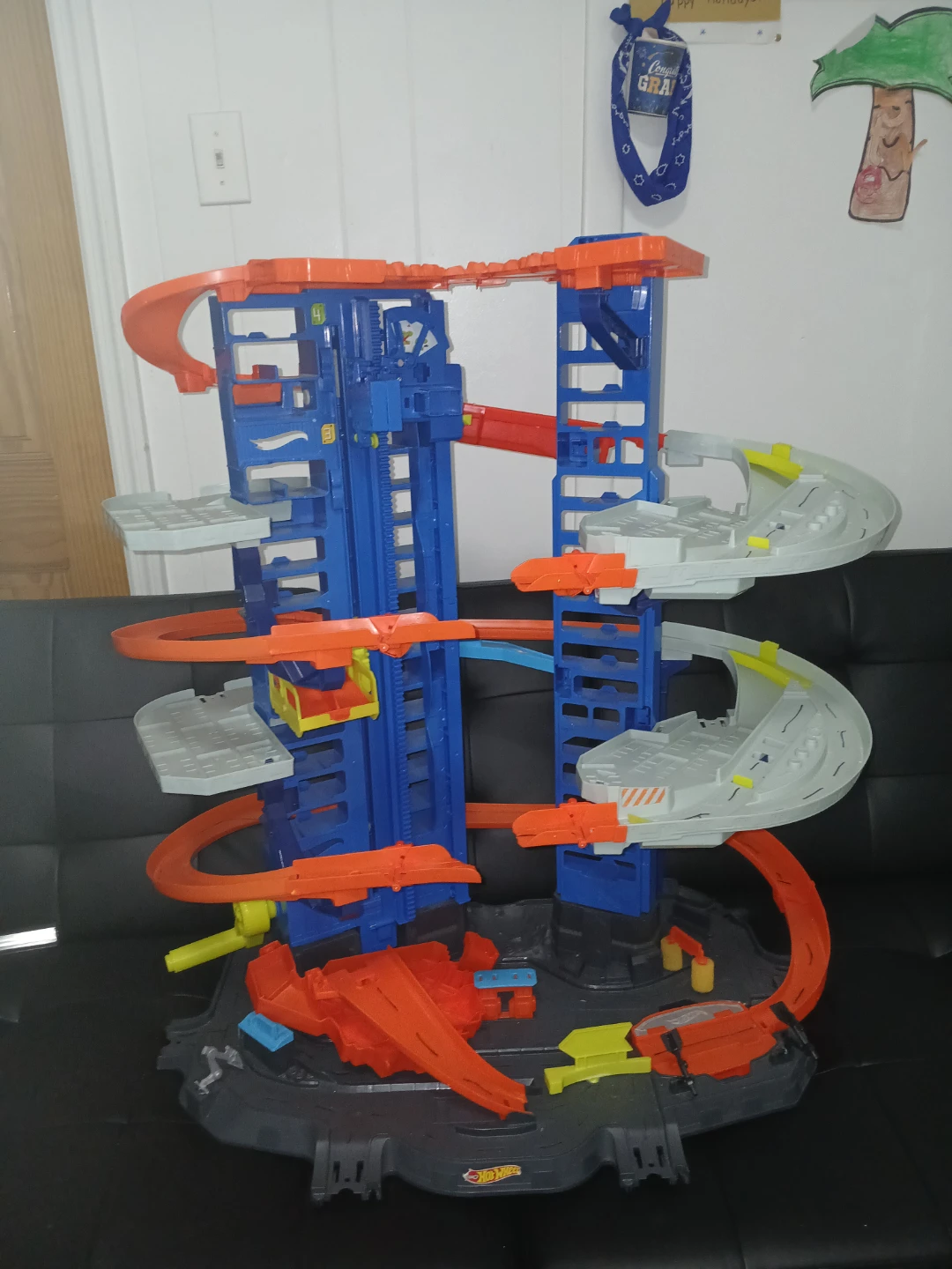 Hot Wheels Ultimate Garage Playset