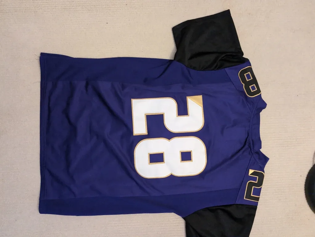 Nike Washington Huskies #28 Jersey - Size M image indicator(3)