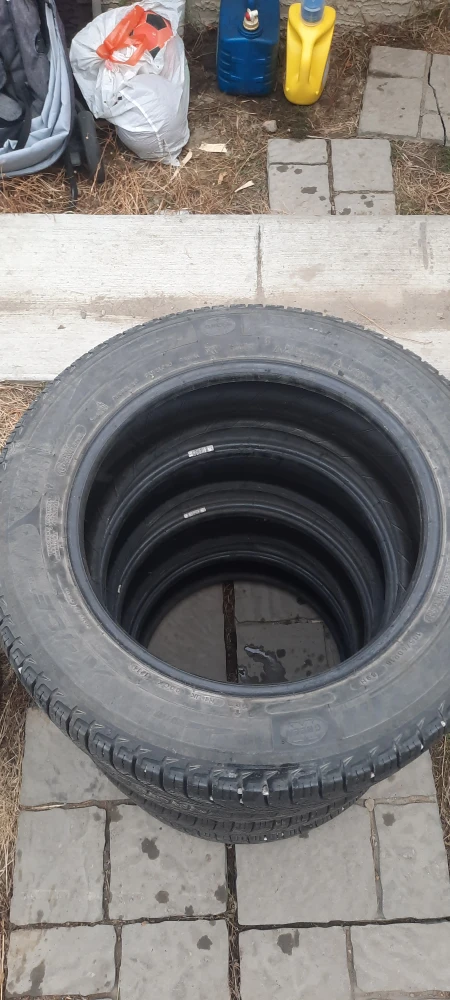4 Michelin winter tires 195 60 16 - photo 2