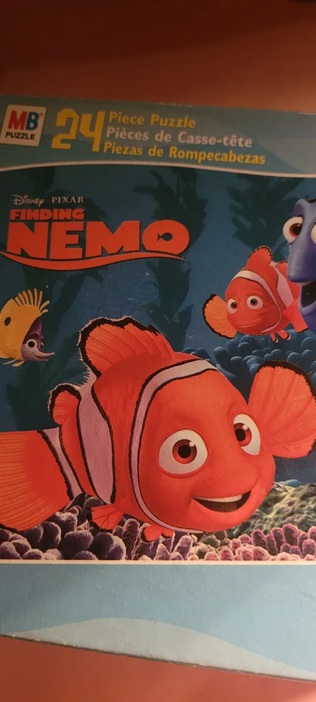 Disney Pixar Finding Nemo 24 Piece Puzzle image indicator(2)