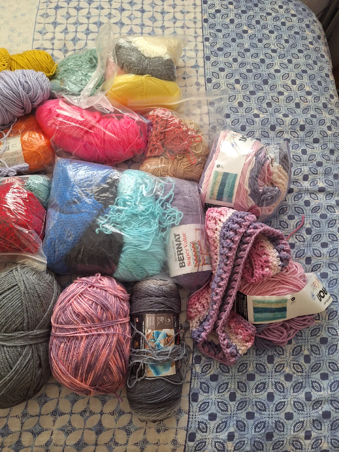 Yarn Lot - Bernat, Handcrafter, Premium image indicator(2)