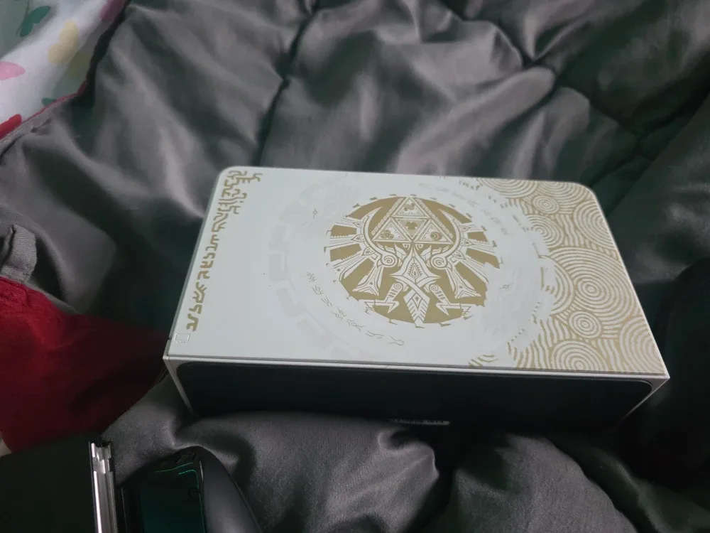 Nintendo Switch OLED Model image indicator(4)