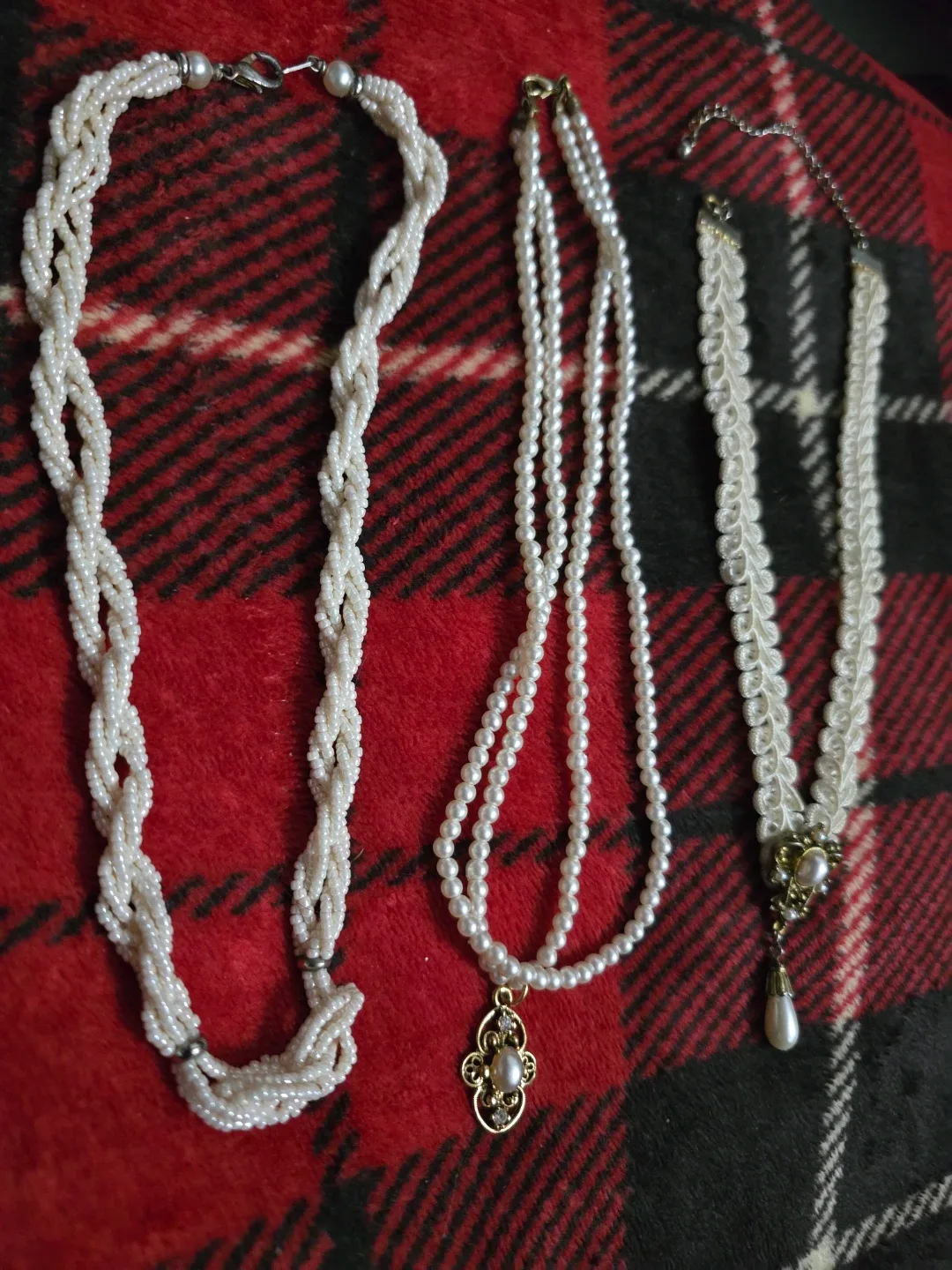 VINTAGE Pearl Beaded Necklaces - Set of 3 image indicator(2)