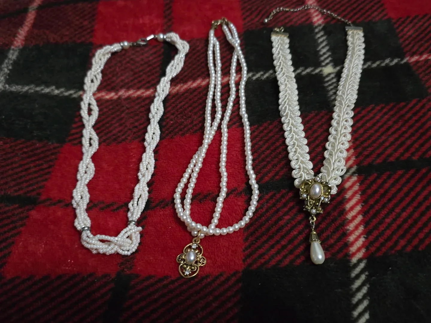 VINTAGE Pearl Beaded Necklaces - Set of 3 image indicator(4)