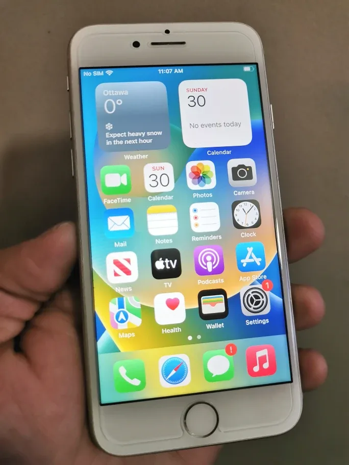 iPhone 8 64G Silver Unlocked