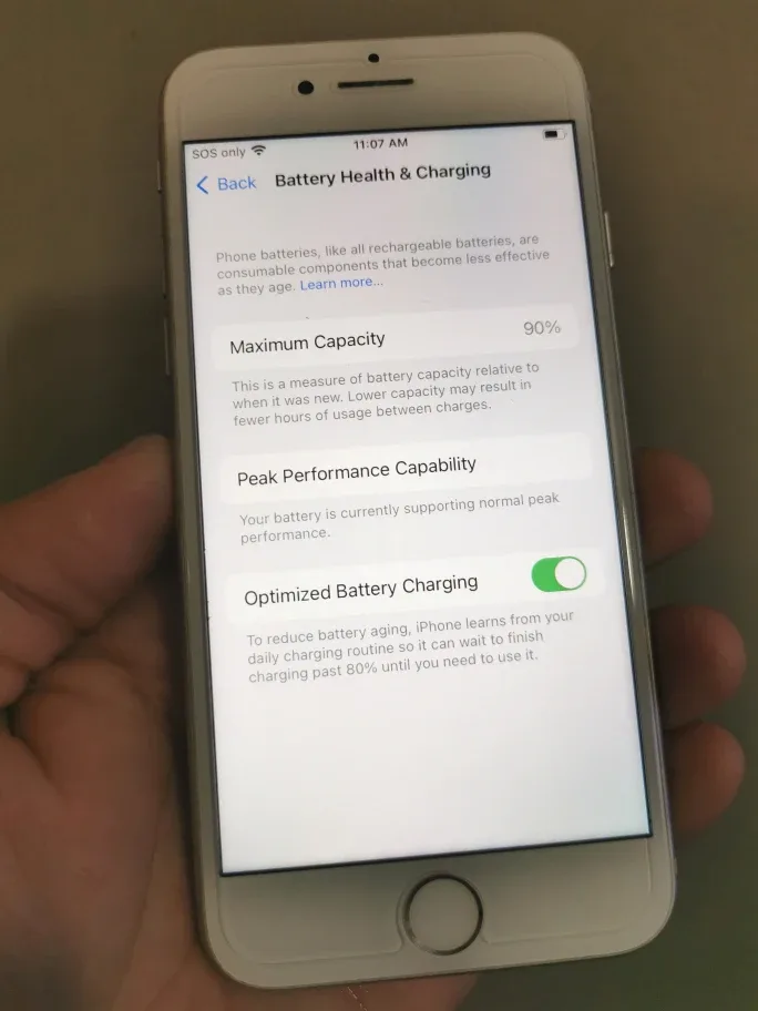 iPhone 8 64G Silver Unlocked image indicator(4)