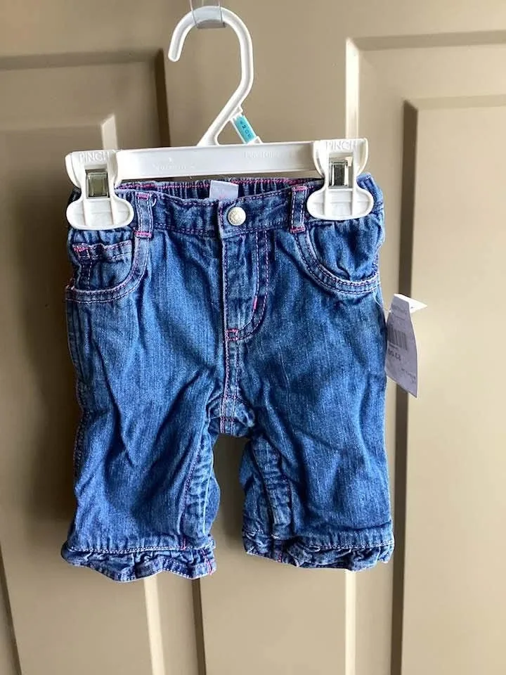 Girls sz 3-6 months jeans $3 each
