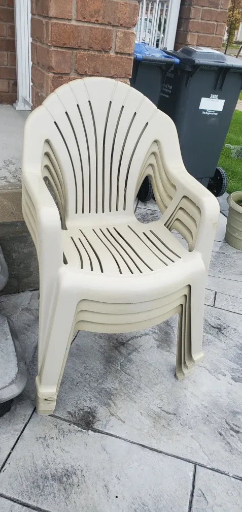 Stackable outdoor chairs