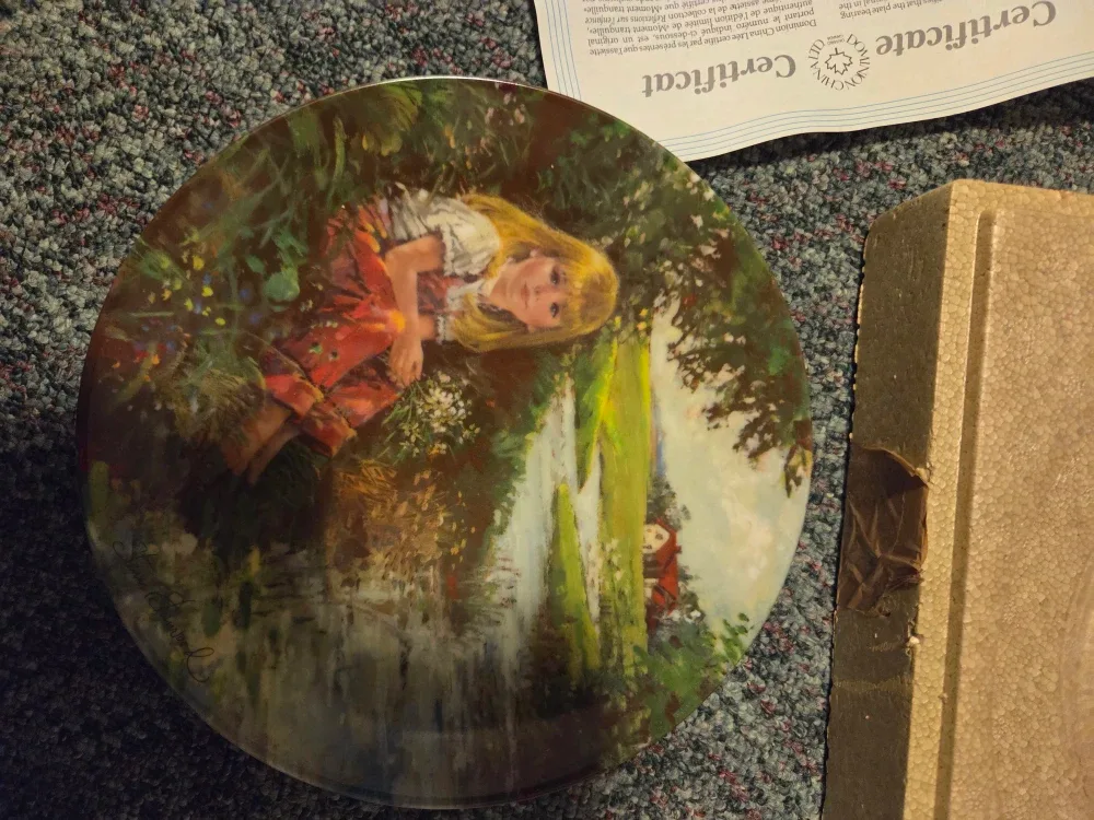 Sheri Farabaugh Collector Plates image indicator(7)