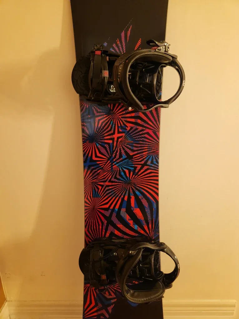 Burton Prime 155 Snowboard, with K2 Bindings, & K2 Raider Boots image indicator(6)