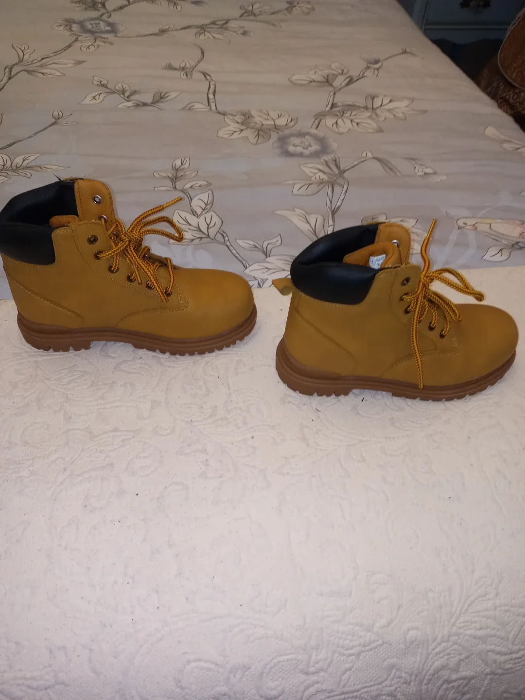 George Youth Boots - Size 2 image indicator(4)