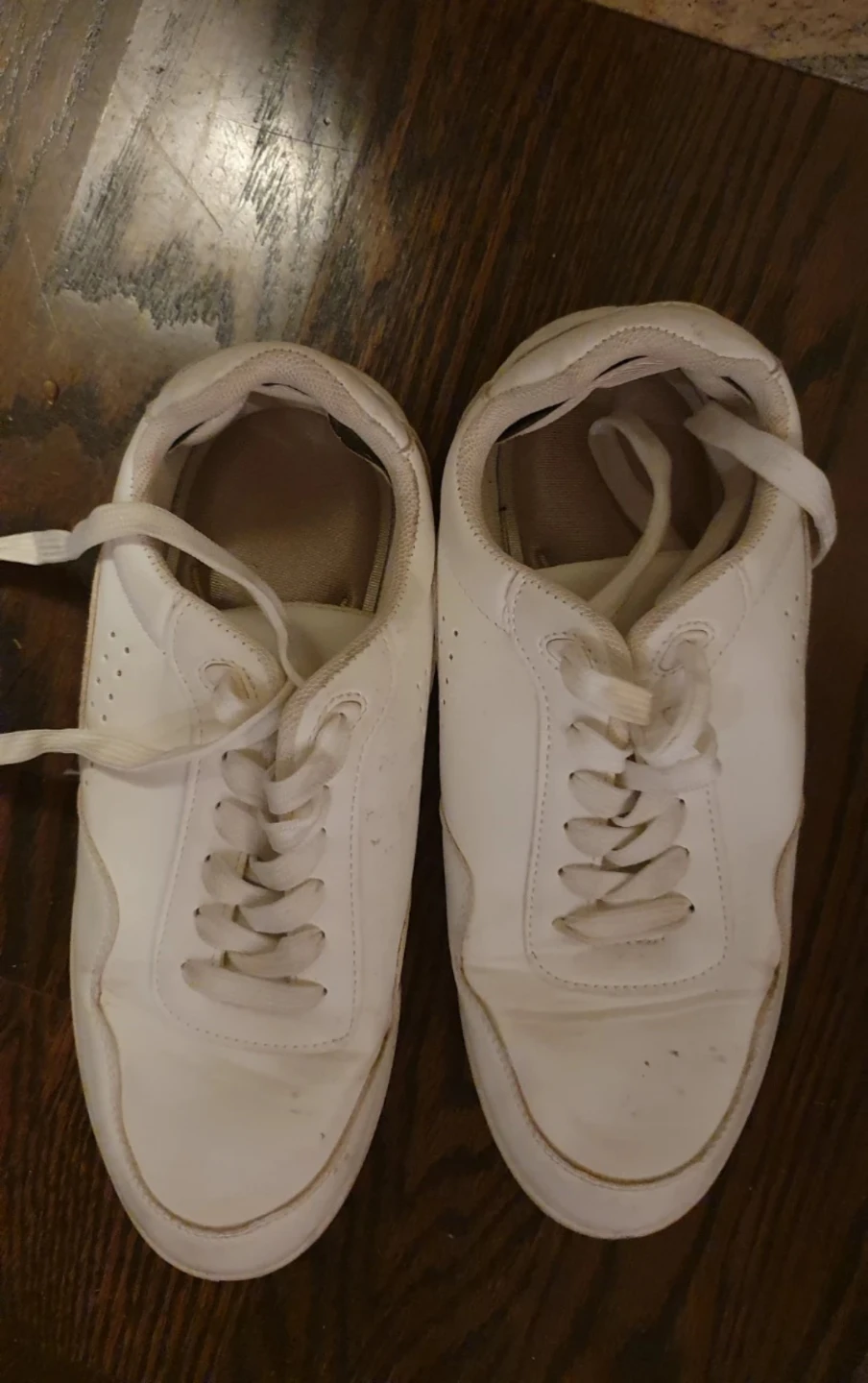 White Sneakers youth size 7