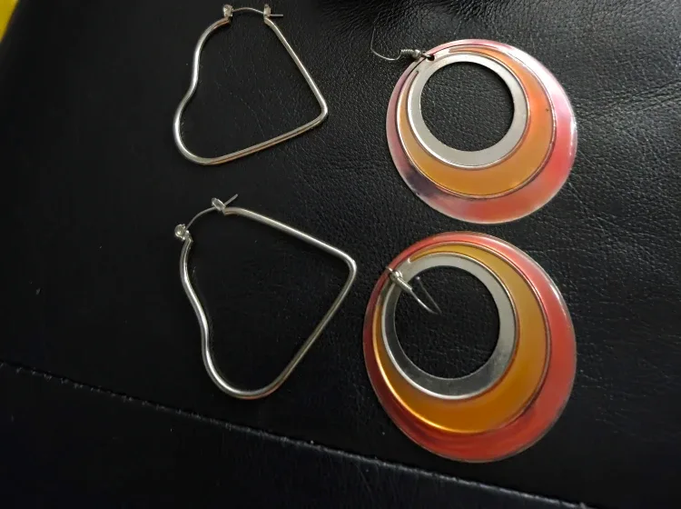 🤎#FREE  two sets of earings