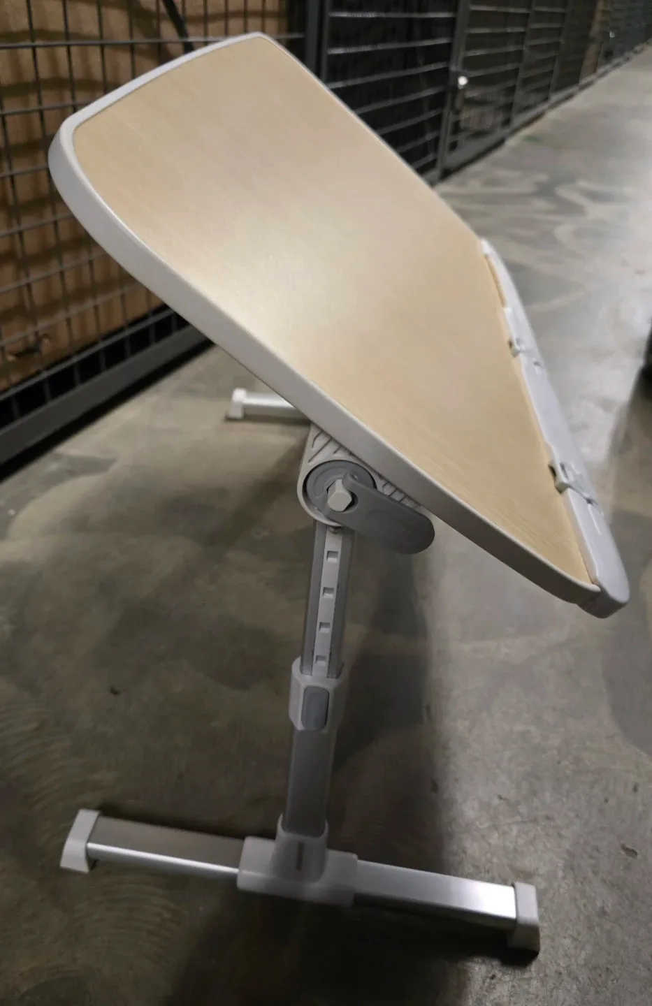 Adjustable Height Laptop Desk image indicator(3)