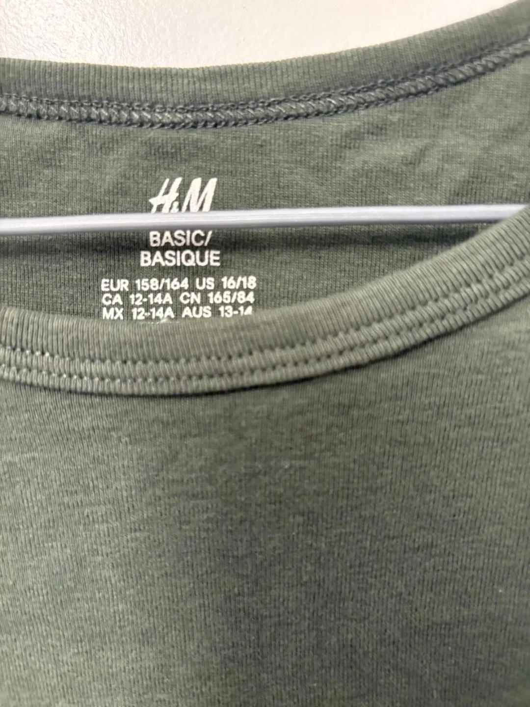 H&M Basic Tank Top - Size S image indicator(2)