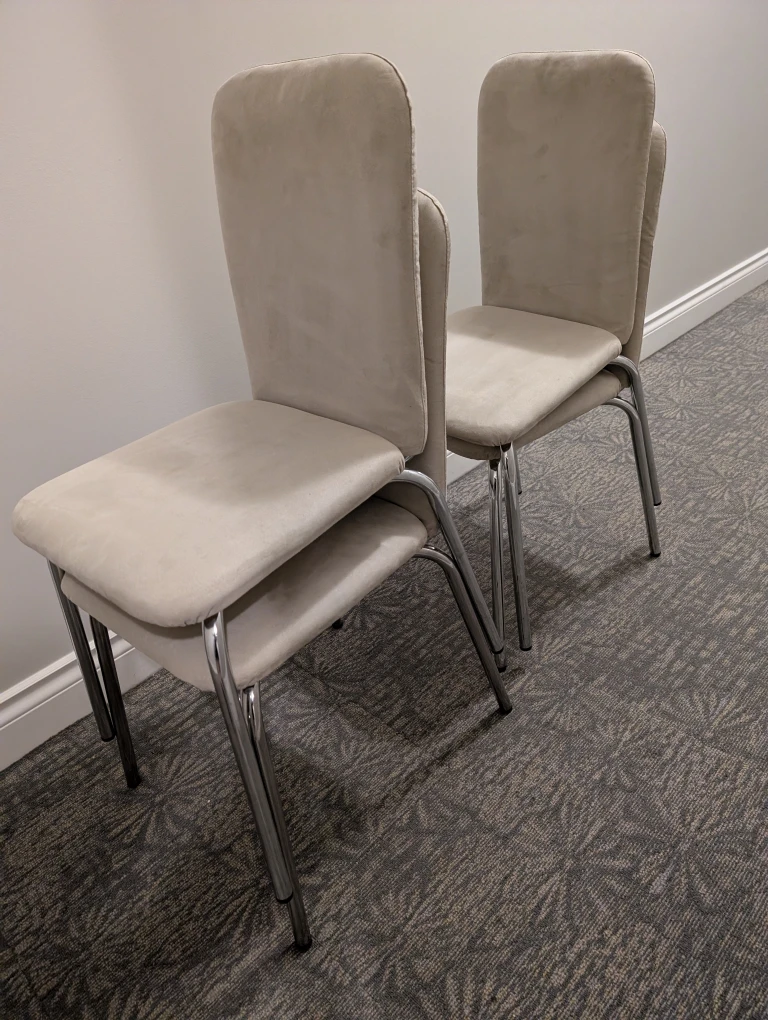Set of 4 Beige Dining Chairs - photo 4