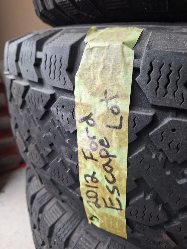 PaceMark Snowtraker Radial P235/70R16 Tire image indicator(6)