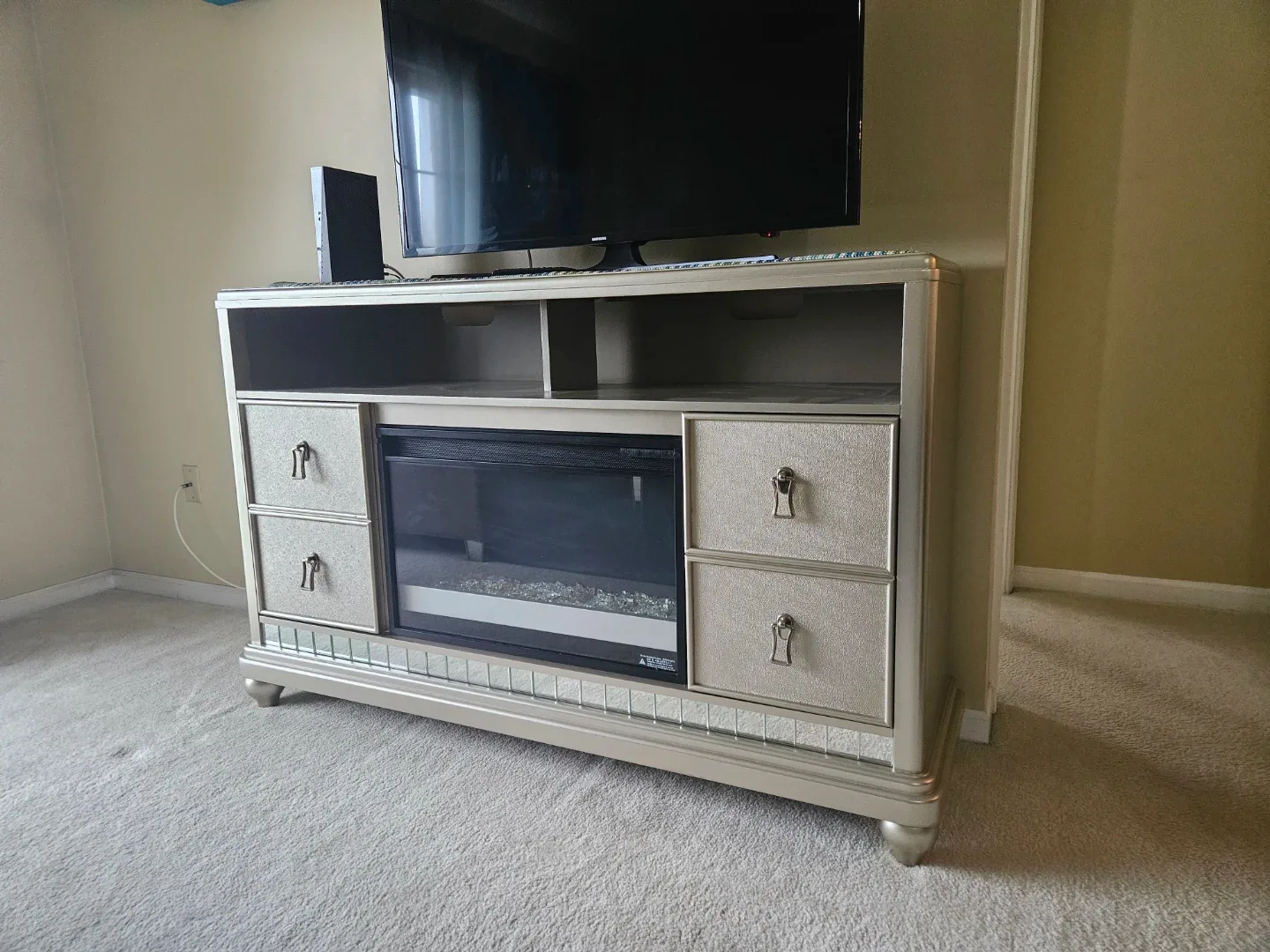 Fireplace TV Stand image indicator(2)