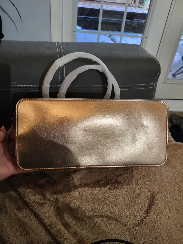 New Michael Kors Tote Bag image indicator(3)