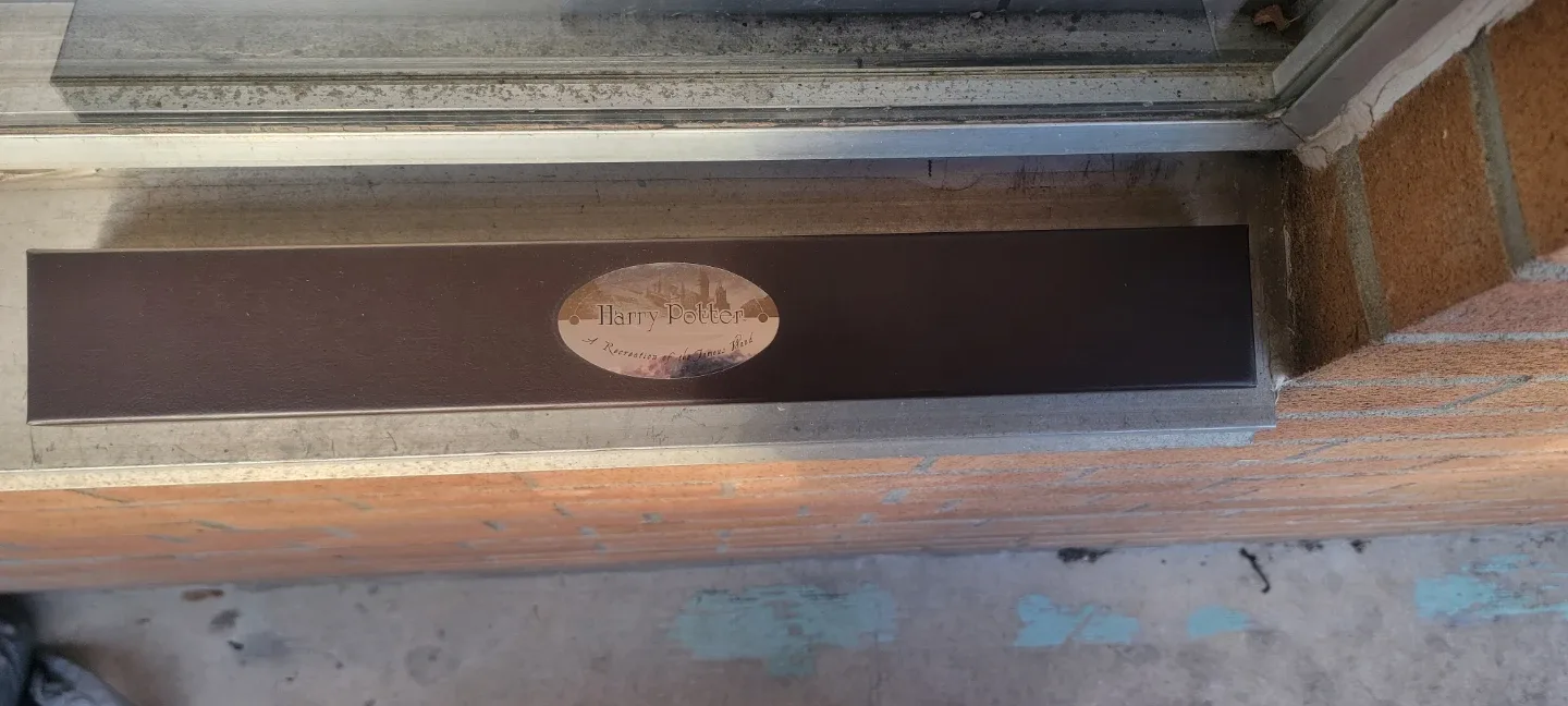 Harry Potter Wands with Box image indicator(2)