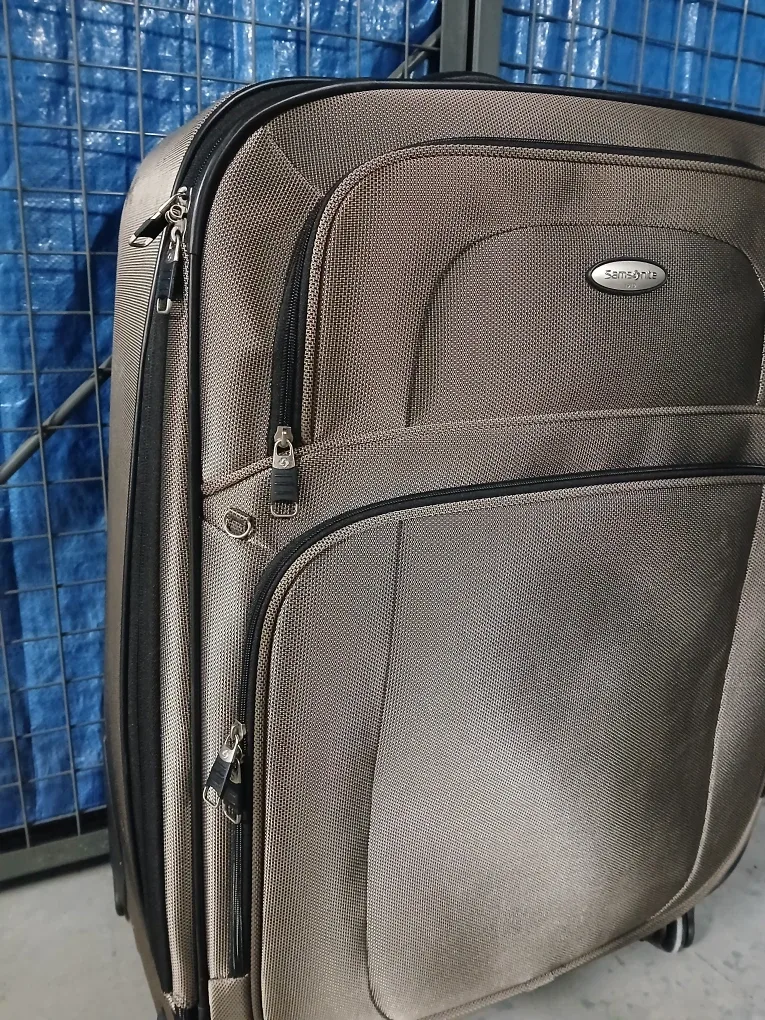 Samsonite rolling checked luggage bag image indicator(3)