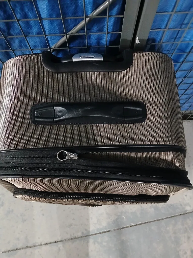 Samsonite rolling checked luggage bag image indicator(4)