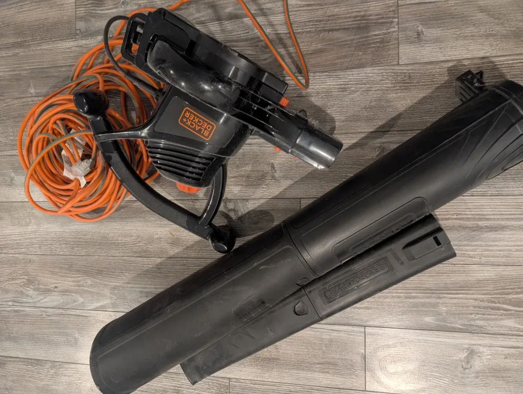 Black+Decker BV006 Corded Blower/Vacuum image indicator(2)