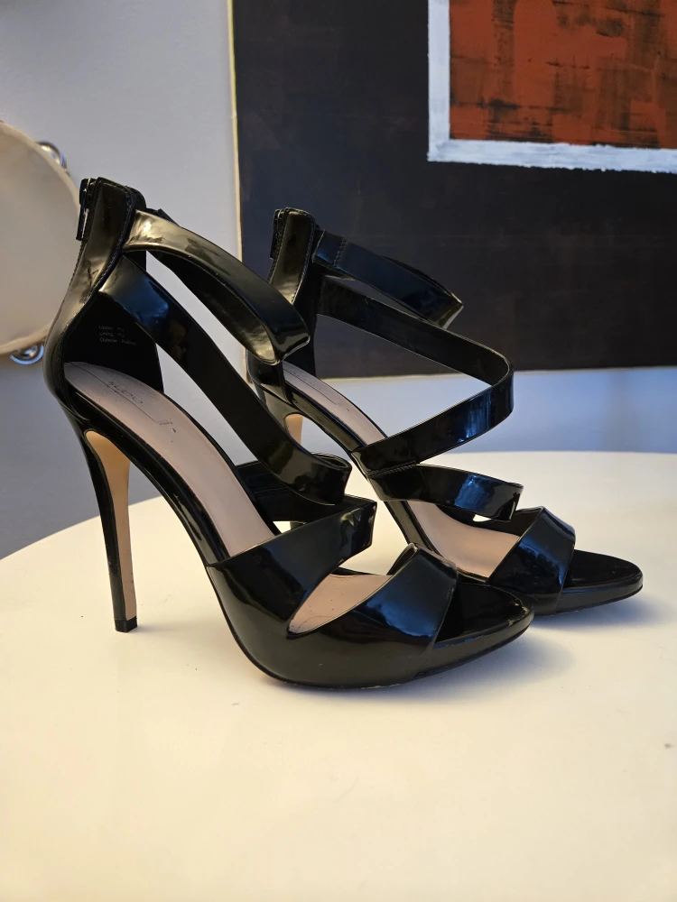 Aldo Black Heels, Size 9 - photo 2