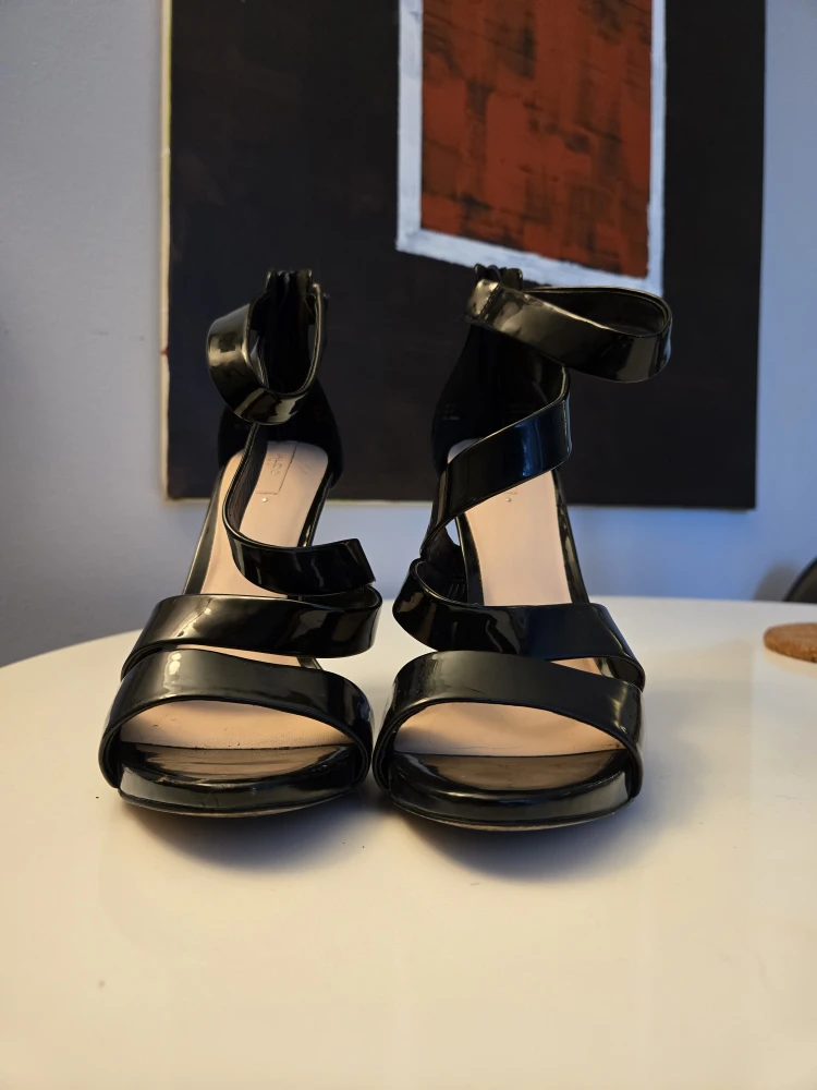 Aldo Black Heels, Size 9 - photo 4