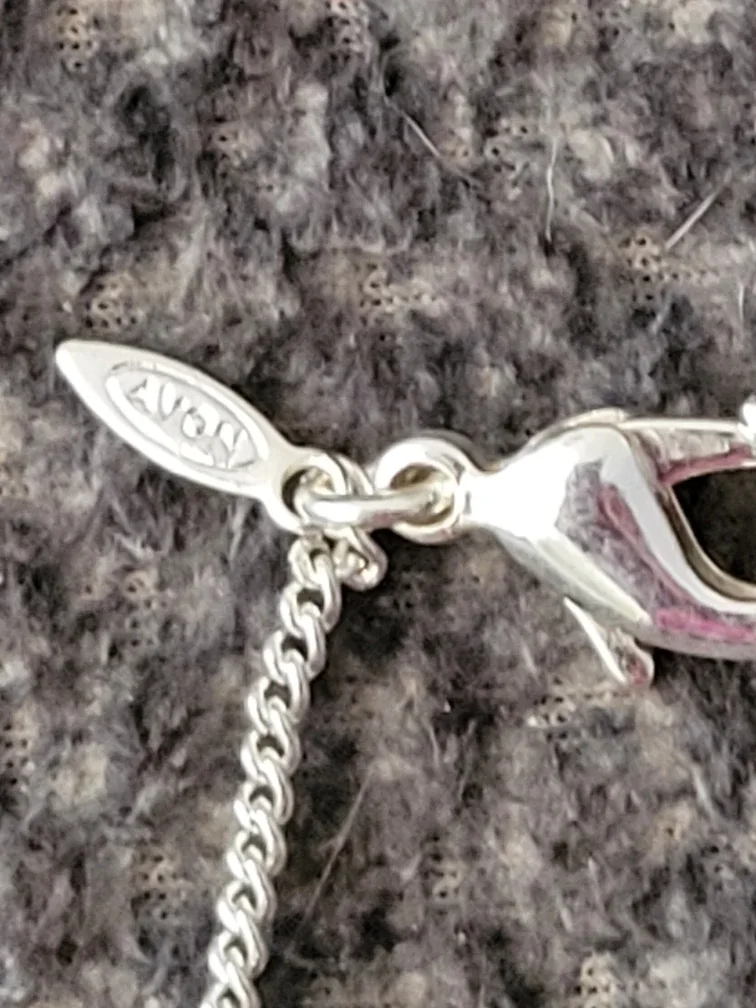 Avon Sparkling Floating Heart Necklace image indicator(2)