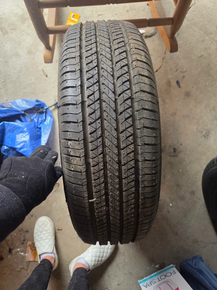 Brand New Bridgestone P205/70R15 Tire image indicator(3)