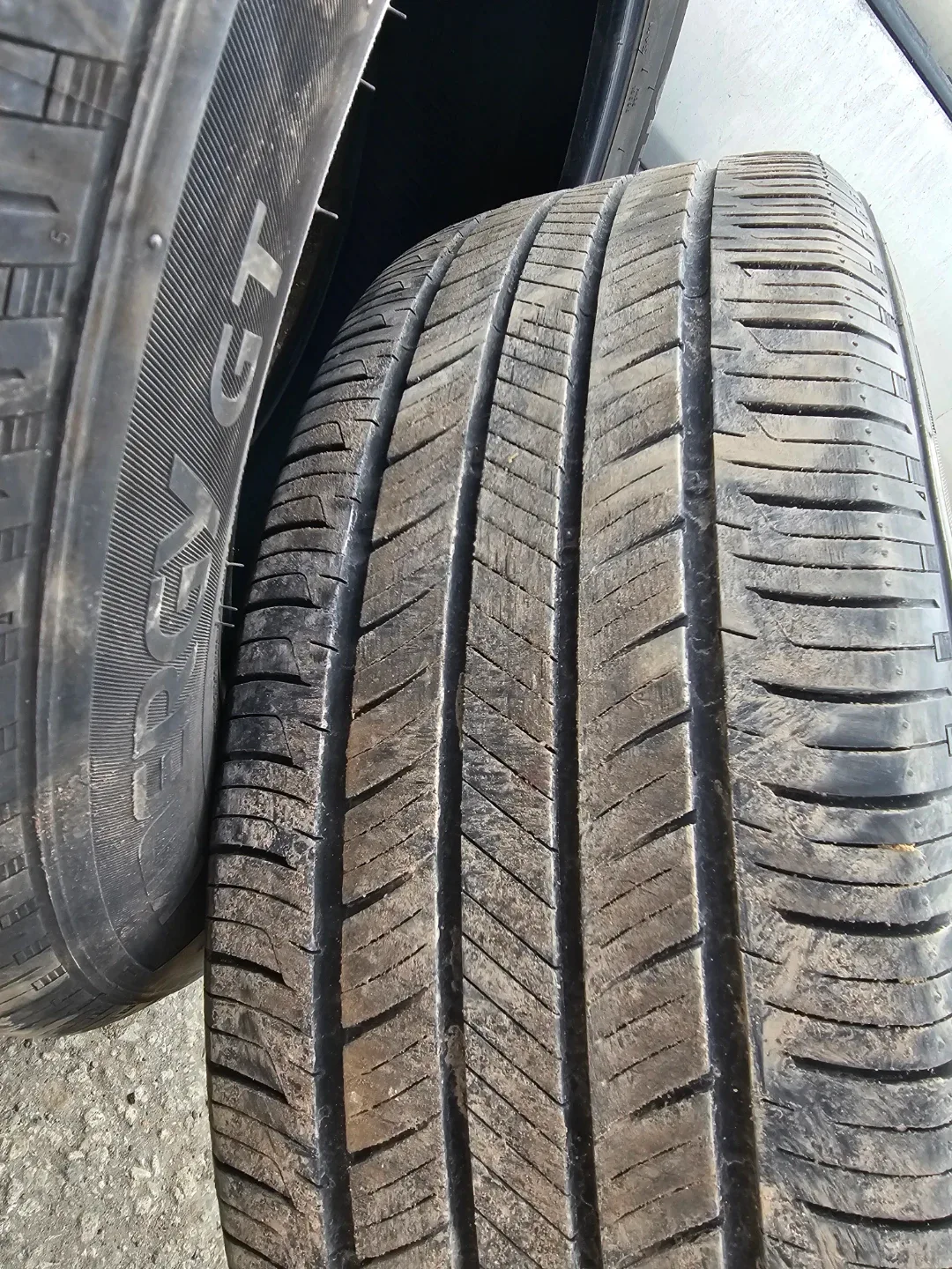 4x Hankook Kinergy GT 205/60R16 92H Tires image indicator(6)