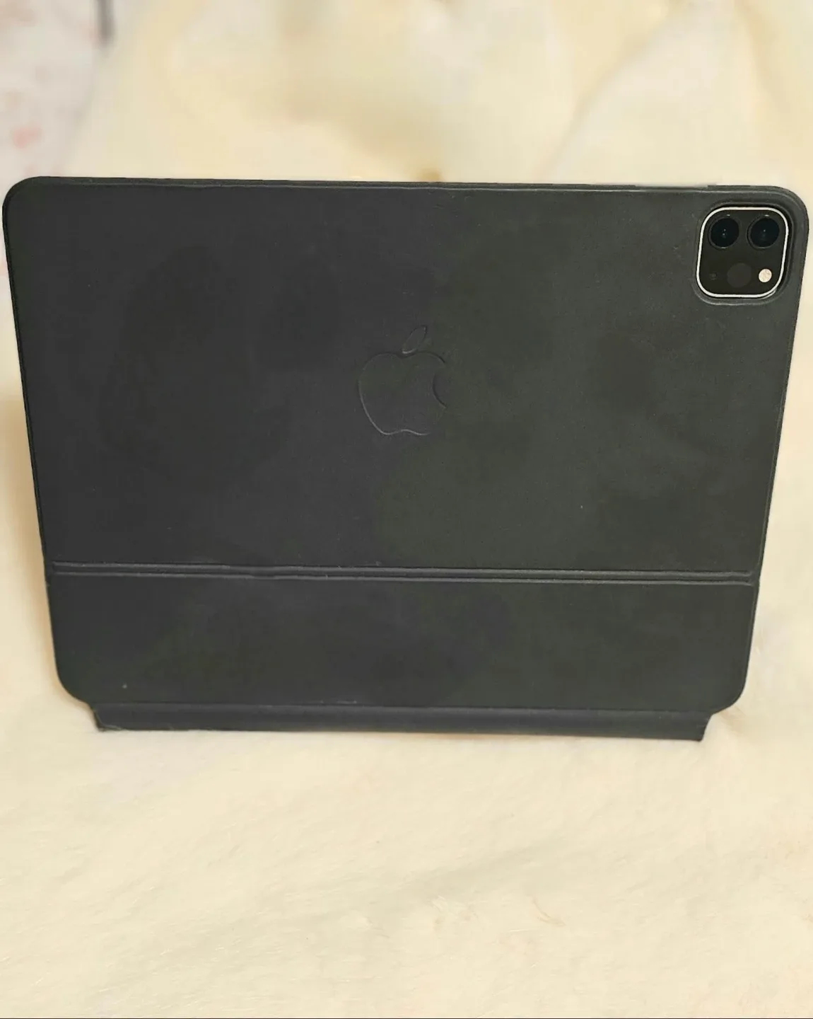 iPad pro 11 inch 3rd Gen 256 GB Apple pencil,  apple keyboard image indicator(5)