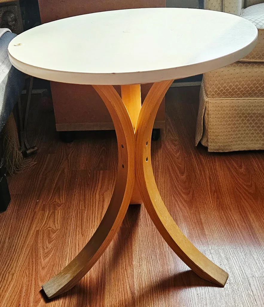 Round White Accent Table ✨️ image indicator(2)