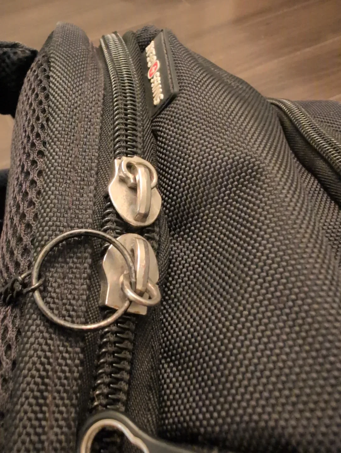 Swiss Gear Black Backpack image indicator(5)