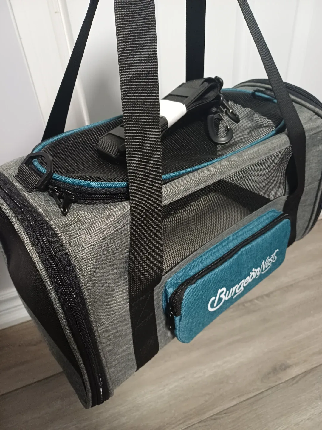 Burgeon Nest Pet Carrier - Grey & Blue image indicator(8)