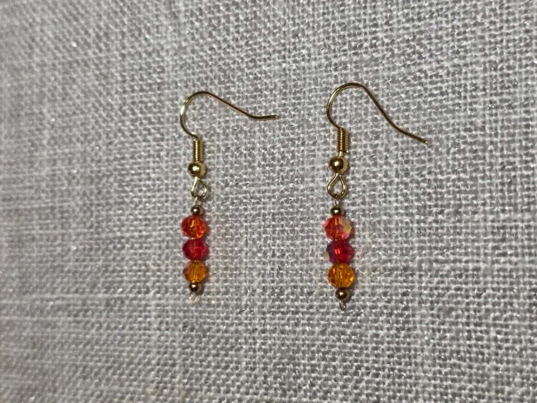 Handmade Beaded Dangle Earrings image indicator(2)