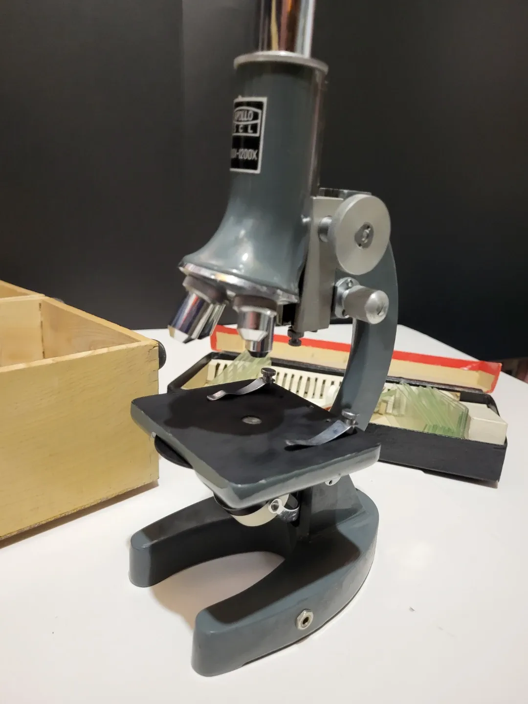 Vintage Osillo 10-200X Microscope image indicator(4)