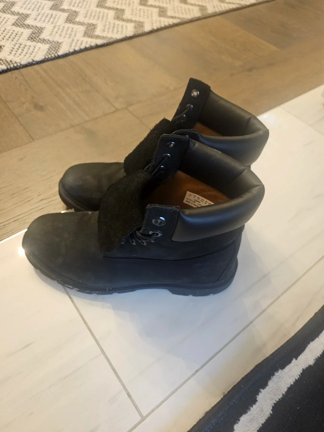 Timberland Black Boots - Size 8 image indicator(3)