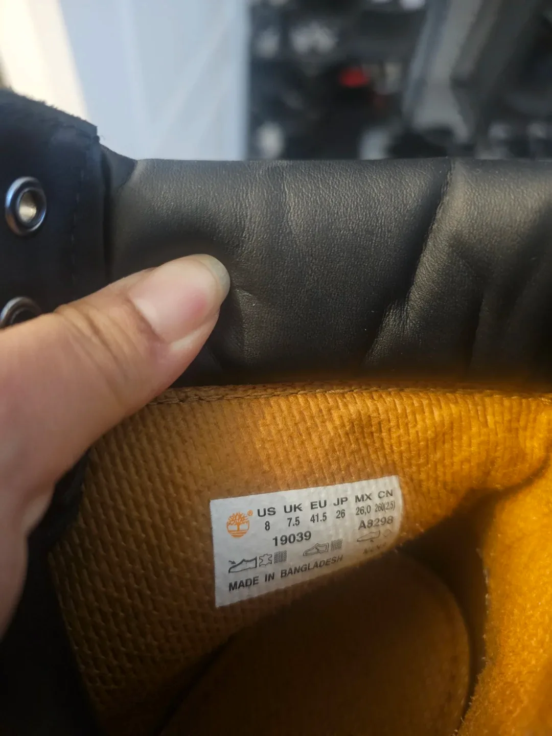 Timberland Black Boots - Size 8 image indicator(4)