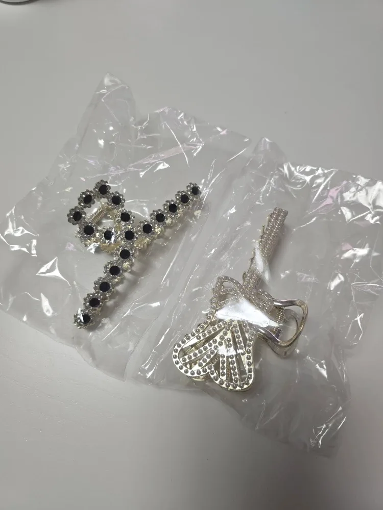 [BRAND NEW] Sparkling Hairclips