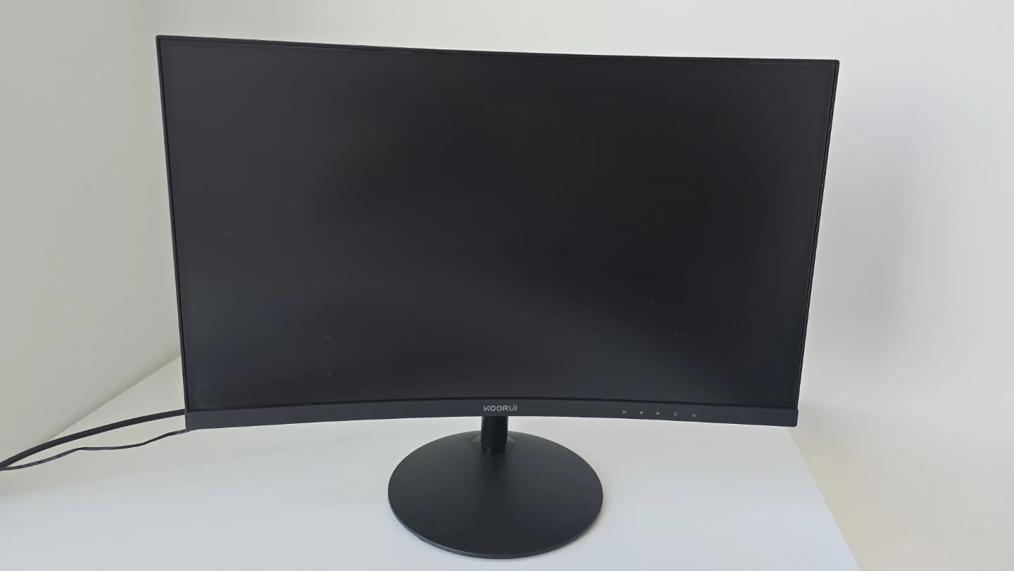 KOORUI 24-inch Curved Monitor