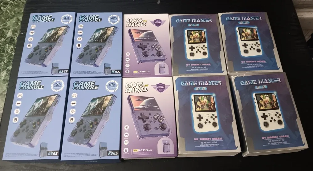 Game Master R36S Handheld Console (EACH) image indicator(2)