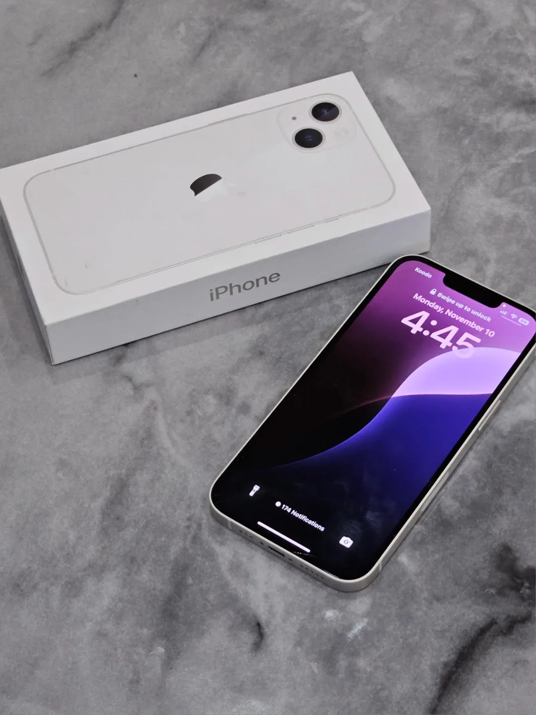 Apple iPhone 13 - Starlight - 128GB - With Box image indicator(2)