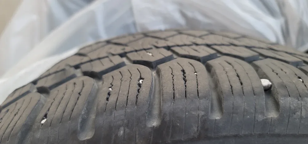 225 60 18 Eagle Enforcer All Weather Tires - Set of 4 image indicator(4)