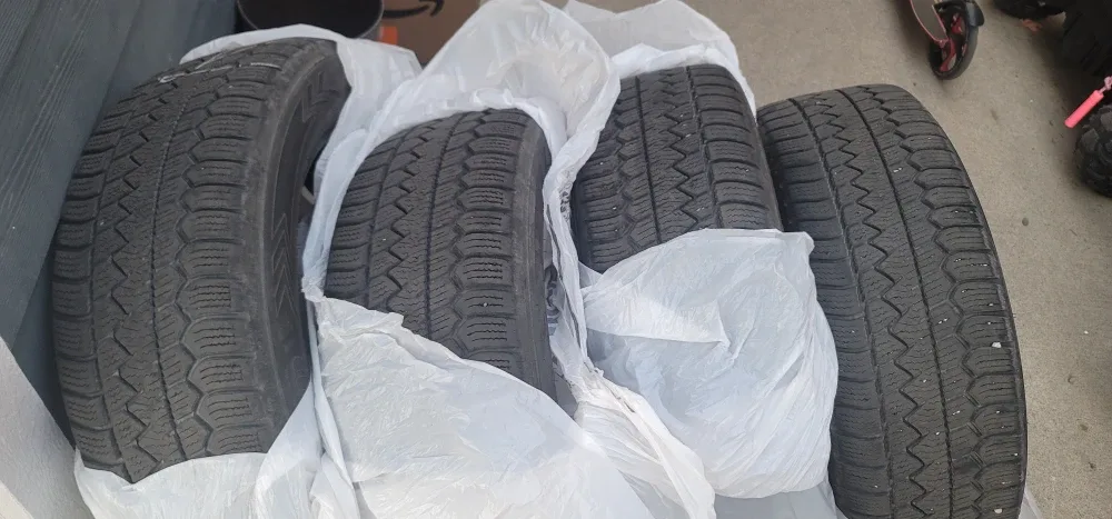 225 60 18 Eagle Enforcer All Weather Tires - Set of 4 image indicator(7)