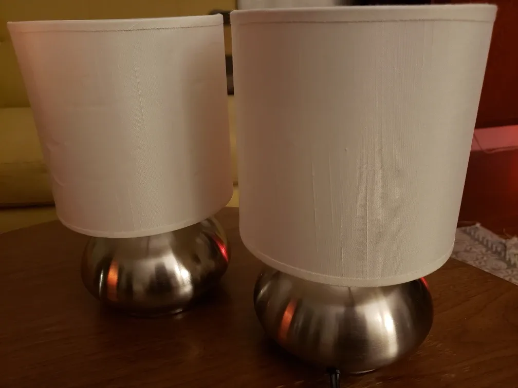 Pair of Small Light-up-touch Table Lamps image indicator(3)