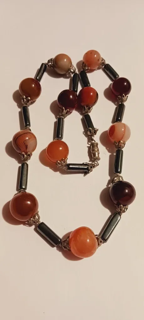 Genuine Carnelian Stone, Agate Stone & Hematite Necklace image indicator(4)
