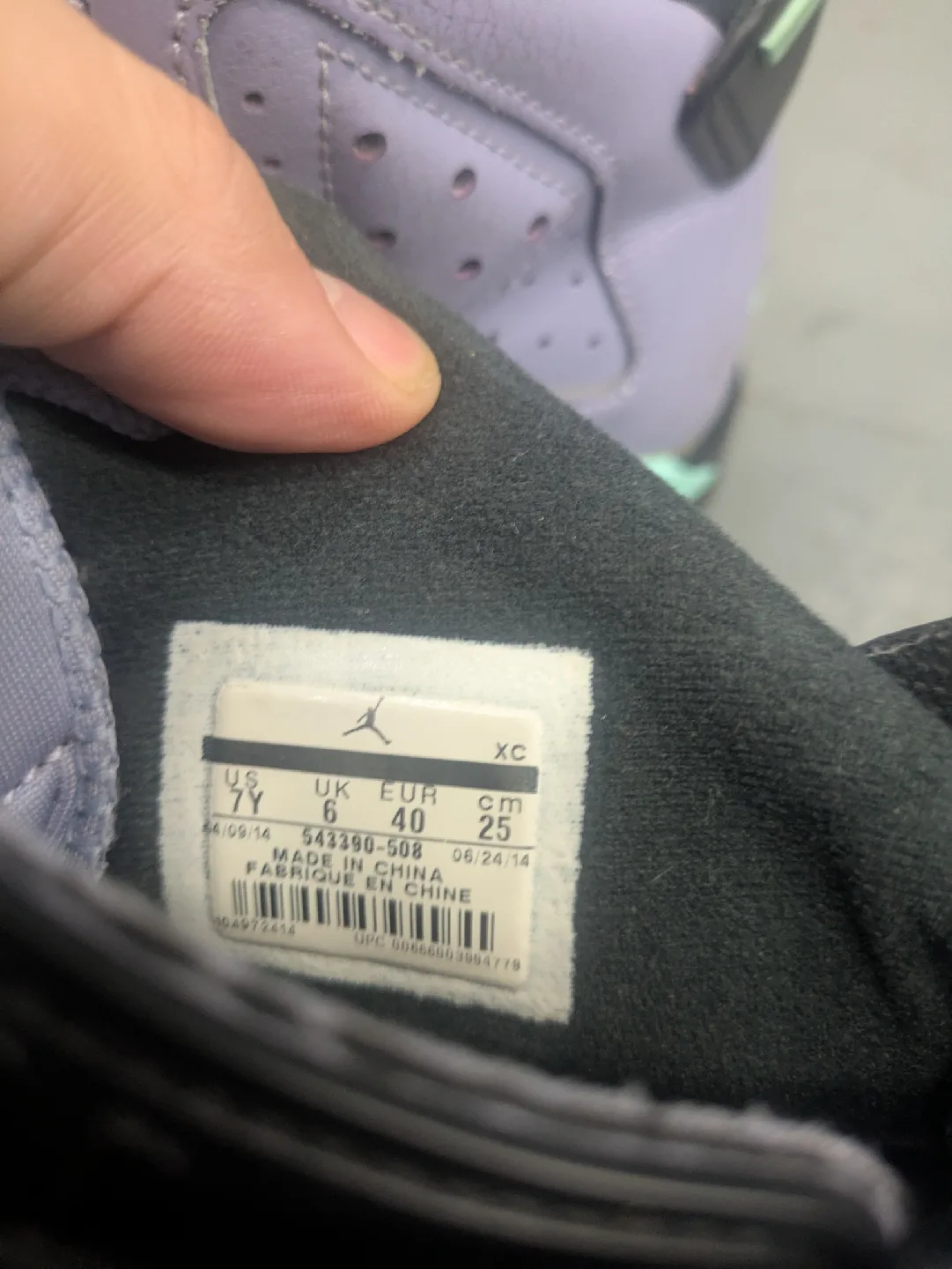 Jordan 6 Retro Iron Purple Bleached Turquoise Size 7Y image indicator(5)